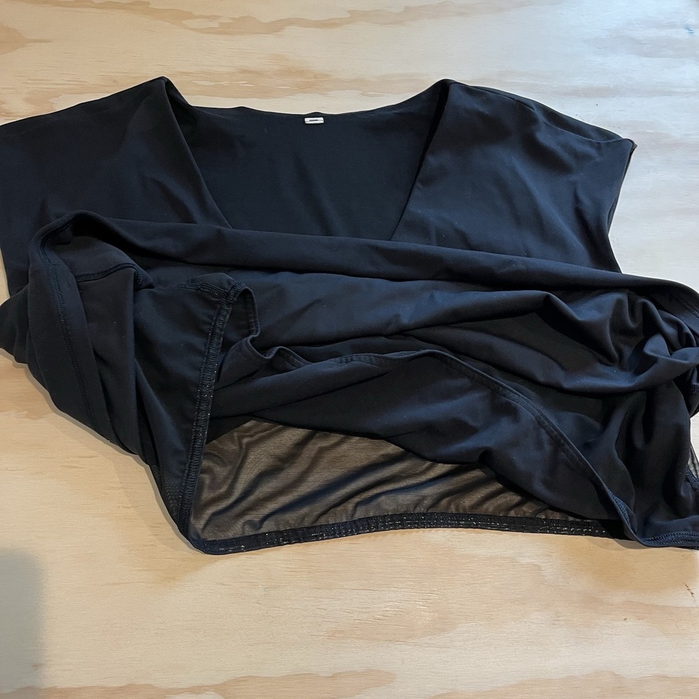 Athleta Black V-Neck Cropped Active Tank - Picture 9 of 12